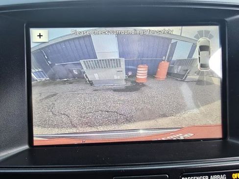 Used 2018 Ford Explorer XLT w/ Equipment Group 202A image 22