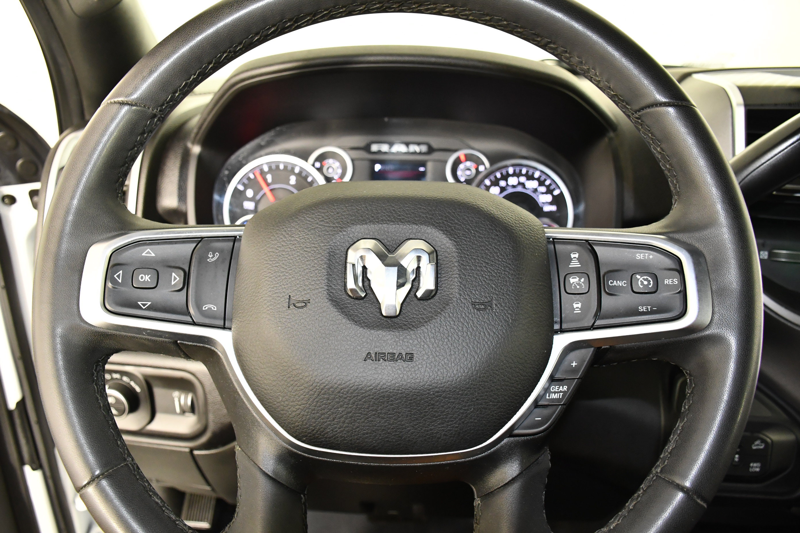 Used 2025 RAM 2500 Big Horn AWD/4WD image 21