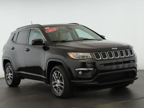 Used 2020 Jeep Compass Latitude w/ Popular Equipment Group FWD image 1
