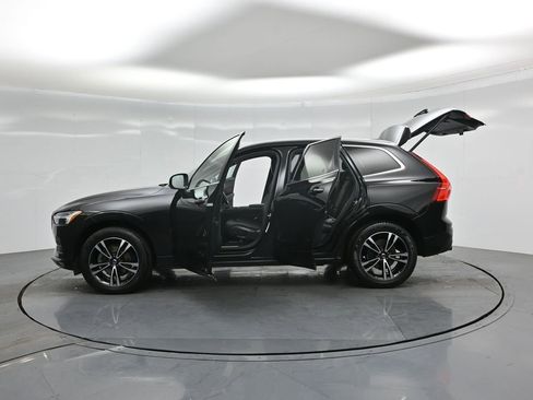 Used 2021 Volvo XC60 T5 Momentum w/ Premium Package image 36