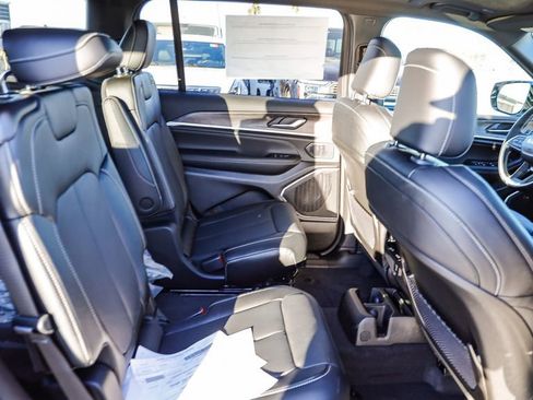 New 2026 Jeep Grand Cherokee L Limited image 19