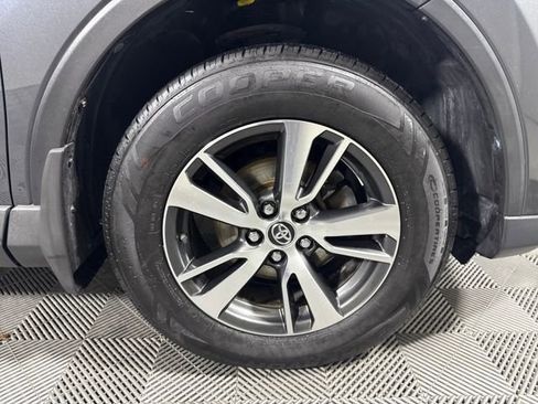 Used 2017 Toyota RAV4 XLE image 17
