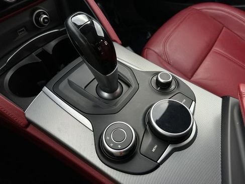 Used 2019 Alfa Romeo Stelvio Ti w/ Nero Edizione image 29