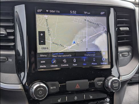 Used 2020 RAM 1500 Big Horn AWD/4WD image 14