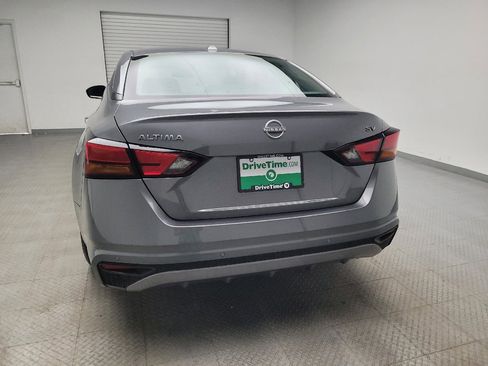Used 2024 Nissan Altima 2.5 SV image 6