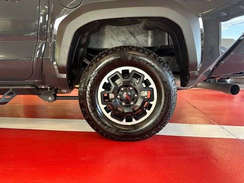 Certified 2025 Toyota Tacoma TRD Off-Road w/ TRD Off Road Premium Package image 27
