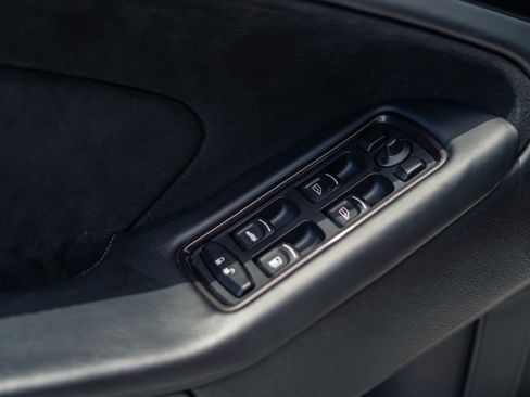 Used 2015 Aston Martin Vanquish Coupe RWD image 34