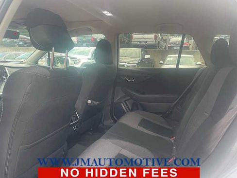 Used 2024 Subaru Outback Premium AWD/4WD image 3