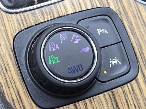 Used 2019 GMC Acadia Denali w/ Technology Package image 9