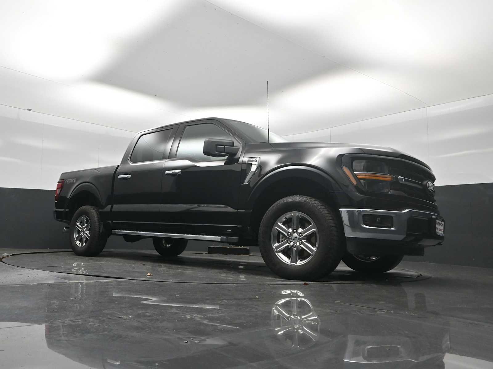 Used 2025 Ford F150 XLT w/ Equipment Group 301A Standard AWD/4WD image 18