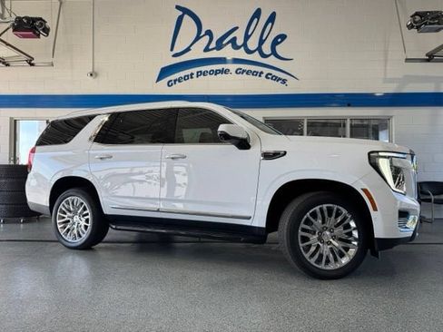 Used 2025 GMC Yukon Elevation w/ LPO, Floor Liner Package AWD/4WD image 1
