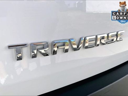 Used 2023 Chevrolet Traverse LS FWD image 8