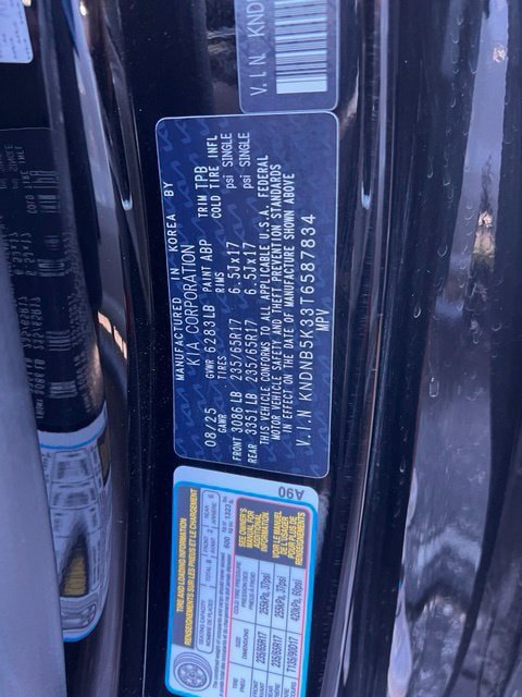 Used 2026 Kia Carnival FWD image 7