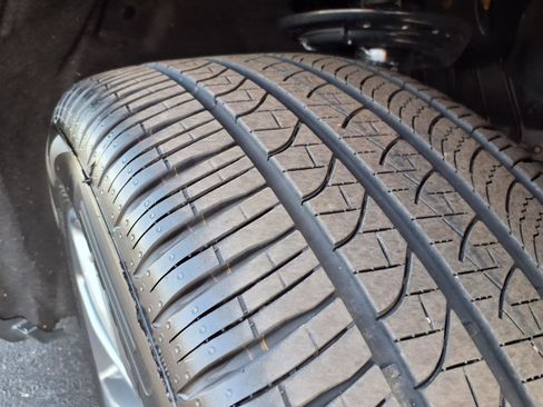 Used 2025 Ford Explorer Platinum w/ Ultimate Package image 39