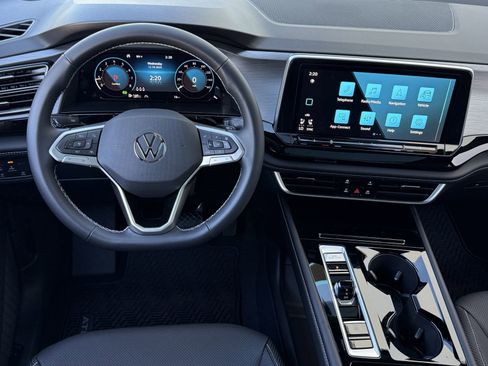 New 2026 Volkswagen Atlas Cross Sport SE FWD image 12