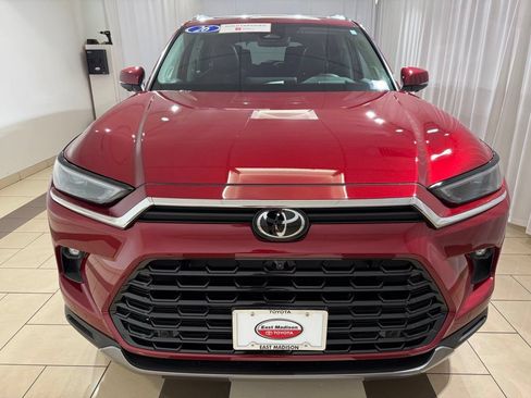 Certified 2026 Toyota Grand Highlander AWD image 8