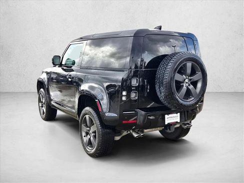 Certified 2023 Land Rover Defender 90 V8 image 3