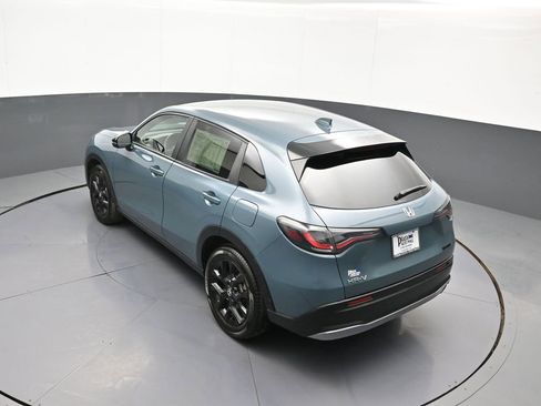 Certified 2025 Honda HR-V Sport image 38