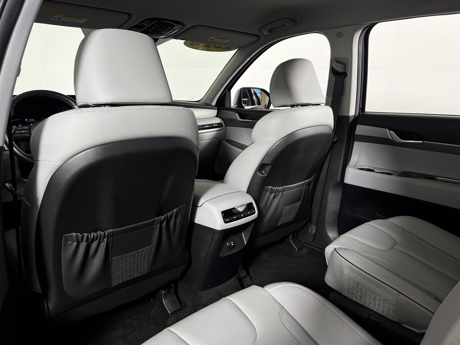 Used 2024 Hyundai Palisade SEL FWD image 23