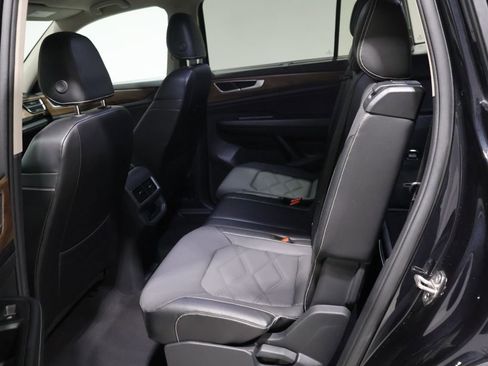 Used 2024 Volkswagen Atlas SE image 15