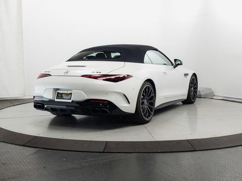 Used 2022 Mercedes-Benz SL 63 AMG 4MATIC image 35