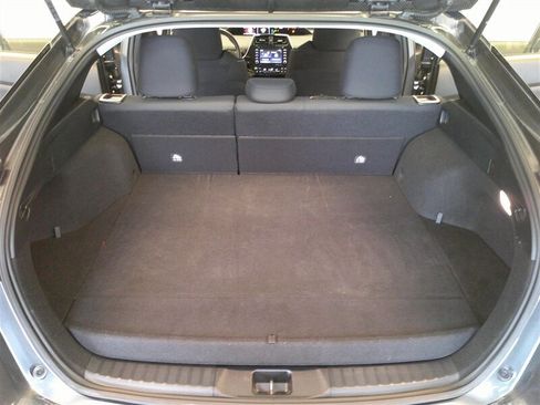 Used 2021 Toyota Prius Prime LE image 31