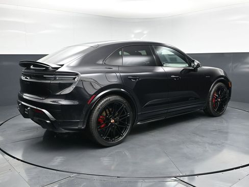 New 2026 Porsche Macan GTS Electric AWD/4WD image 9