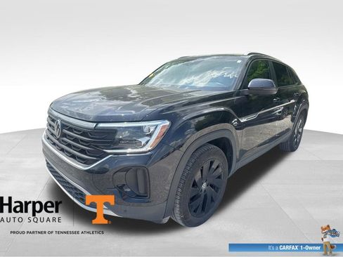 Used 2025 Volkswagen Atlas Cross Sport SE w/ Panoramic Sunroof Package AWD/4WD image 1
