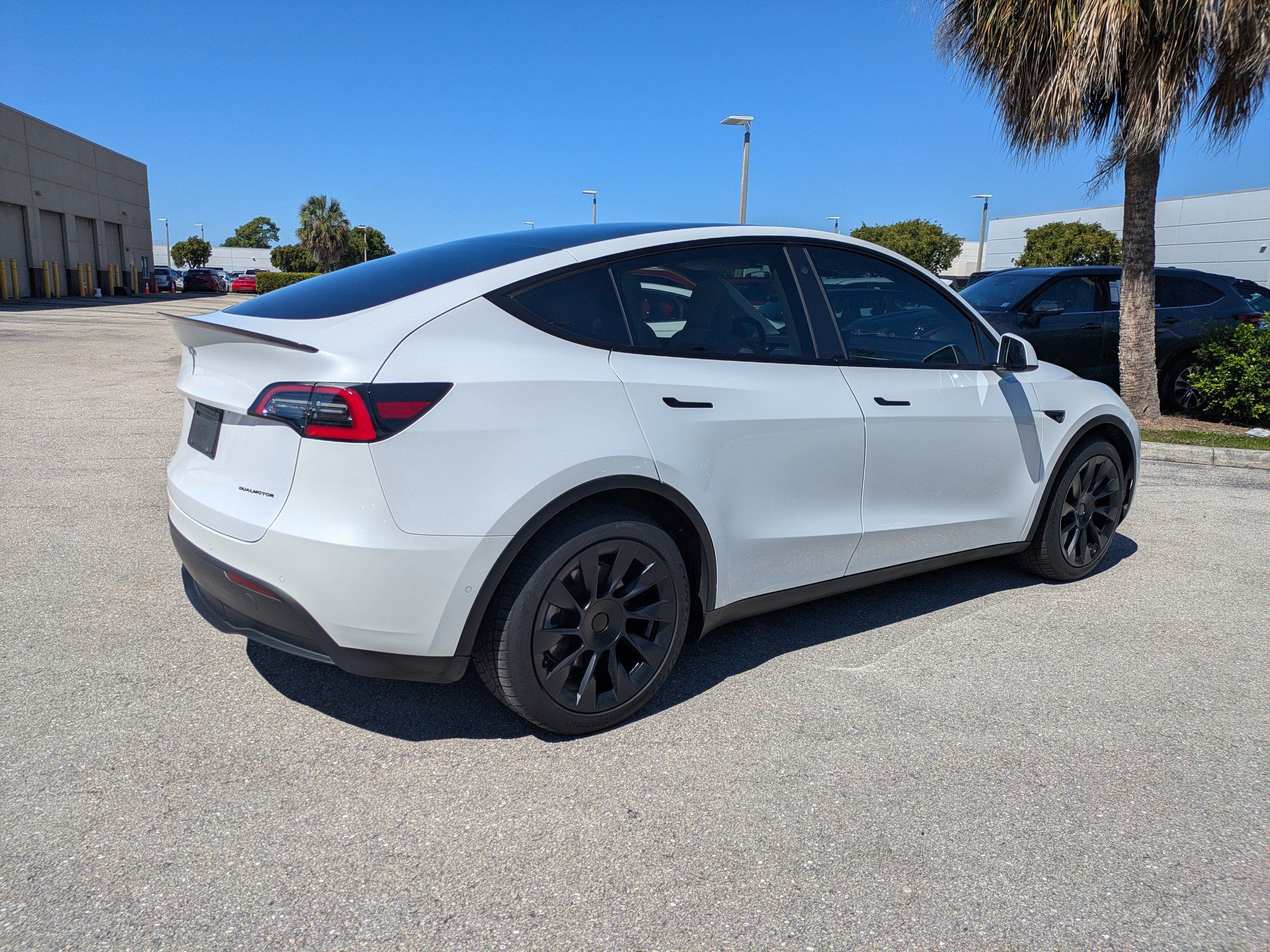 Used 2021 Tesla Model Y Long Range AWD/4WD image 5