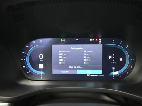 Used 2023 Volvo XC60 B5 Plus image 10