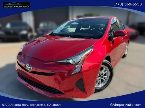 Used 2017 Toyota Prius Two image 1