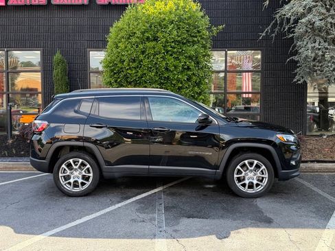 Used 2022 Jeep Compass Latitude AWD/4WD image 21