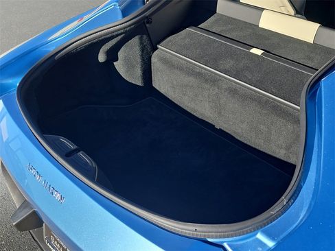 Used 2020 Aston Martin V8 Vantage Coupe image 13