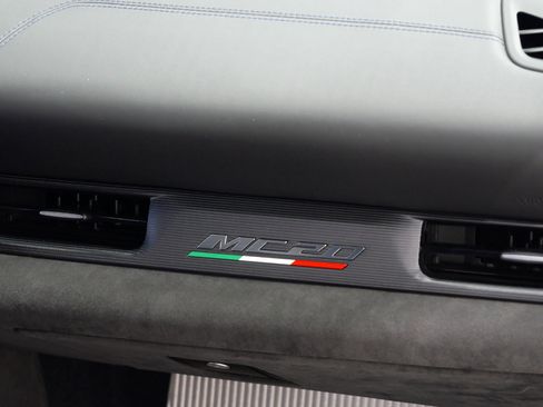 Used 2023 Maserati MC20 Coupe RWD image 34