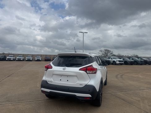 Certified 2020 Nissan Kicks SR w/ SR Premium Package image 14