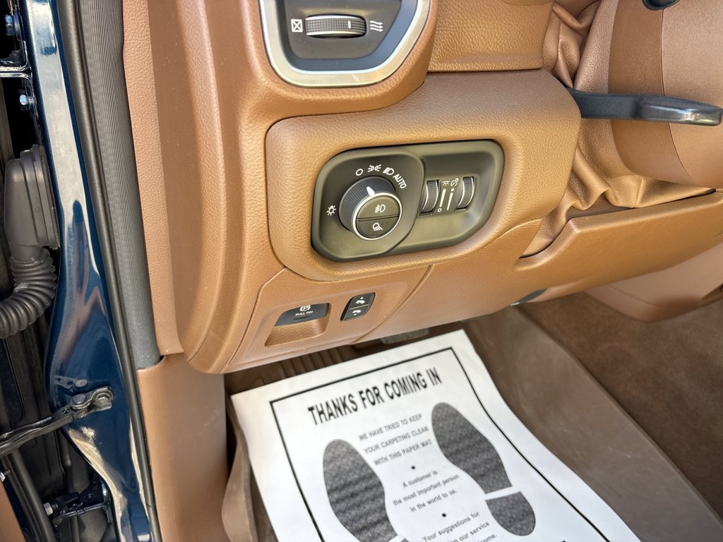 Used 2020 RAM 1500 Laramie AWD/4WD image 28