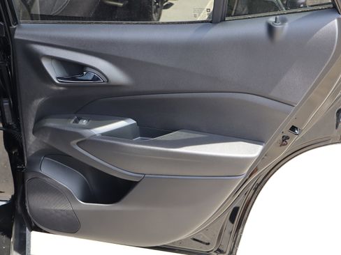 Used 2026 Chevrolet Trax RS FWD image 19
