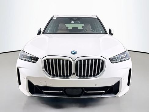 Used 2026 BMW X5 xDrive50e AWD/4WD image 2
