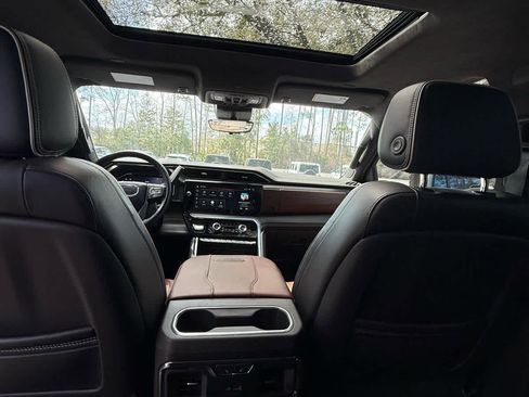 Used 2024 GMC Sierra 2500 Denali Ultimate image 18