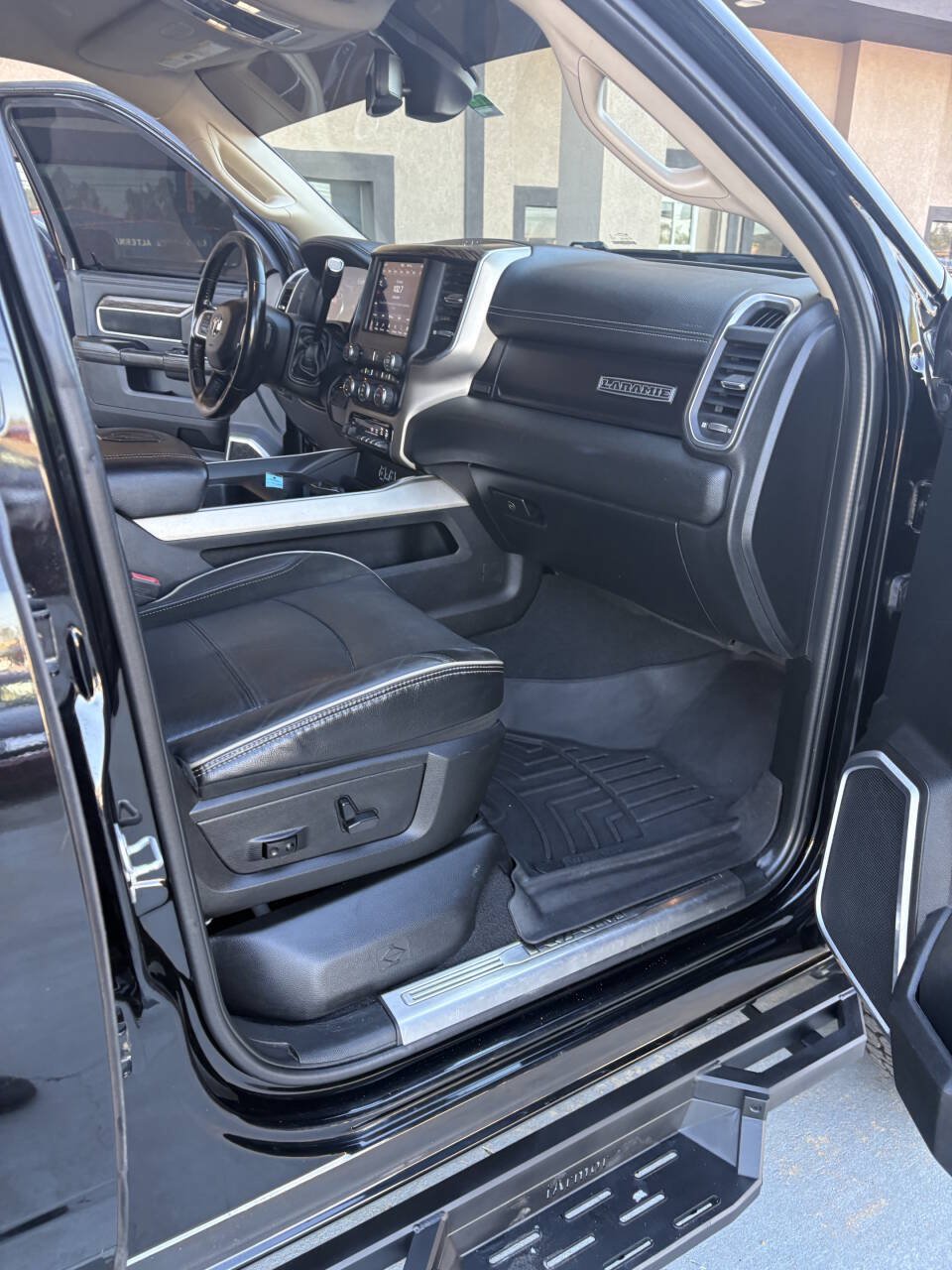Used 2021 RAM 3500 Laramie AWD/4WD image 9