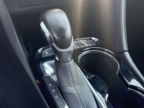 Used 2021 Buick Encore GX Select w/ Sport Touring Package FWD image 15