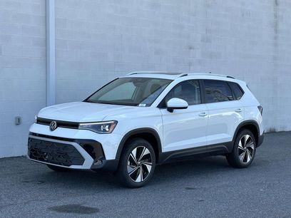 New 2025 Volkswagen Taos SE