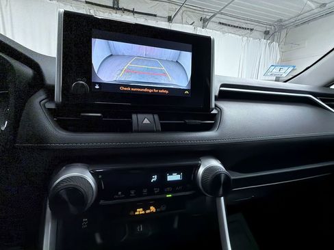 Certified 2023 Toyota RAV4 LE image 21