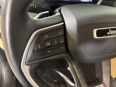 Used 2022 Jeep Grand Cherokee L Limited image 21