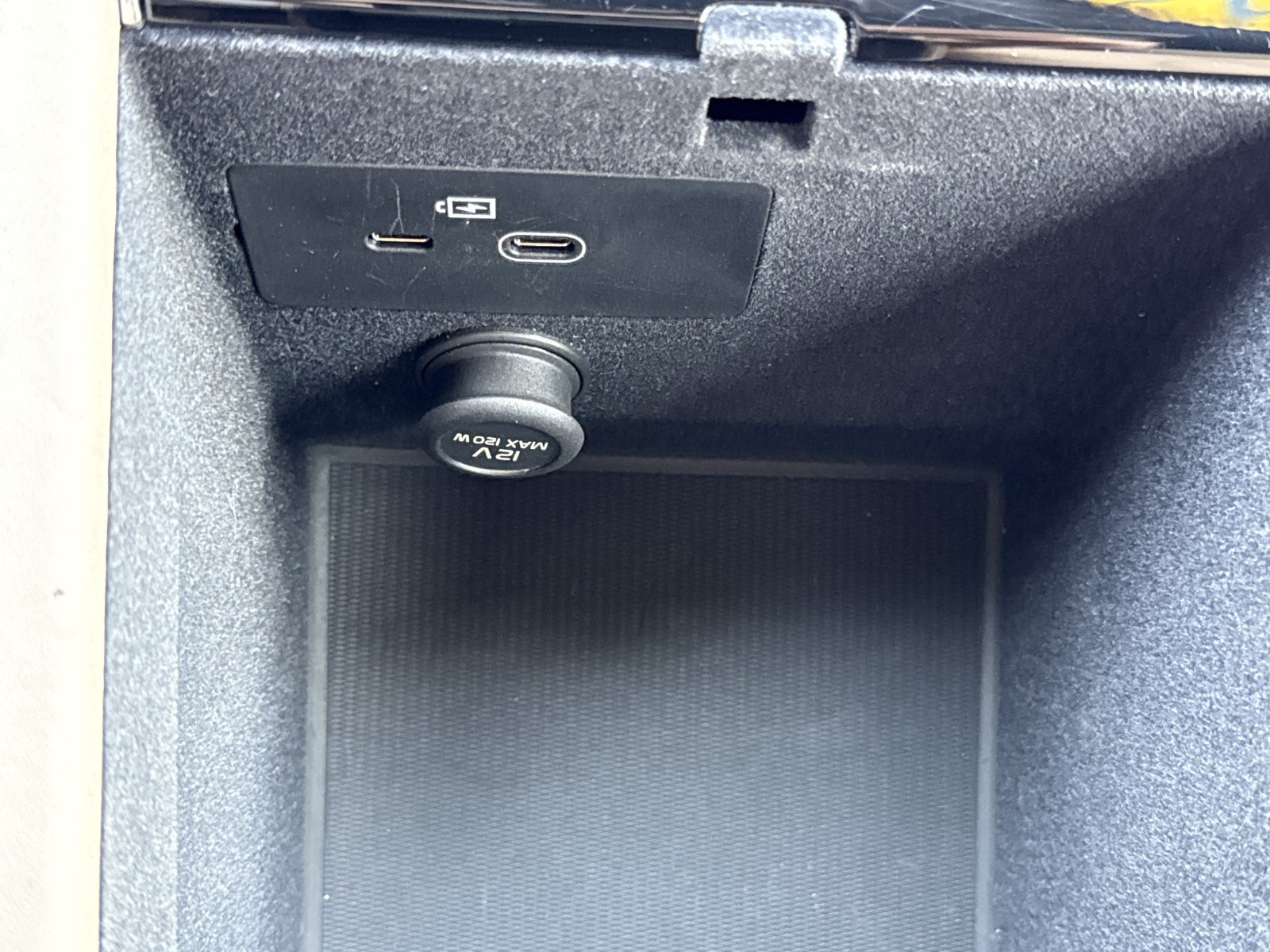 Certified 2026 Volvo XC90 B6 Plus AWD/4WD image 26