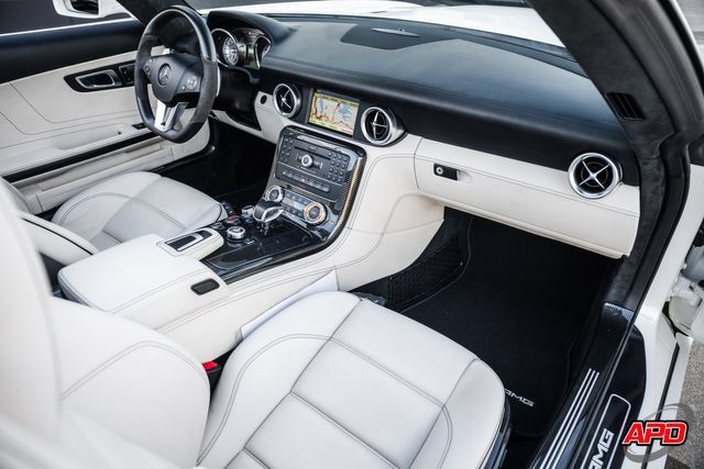 Used 2012 Mercedes-Benz SLS AMG Roadster image 25