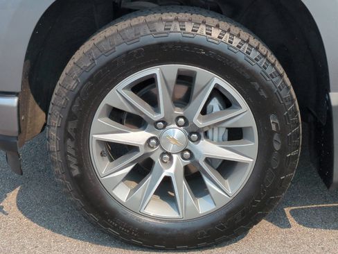 Used 2021 Chevrolet Silverado 1500 High Country w/ Technology Package AWD/4WD image 44