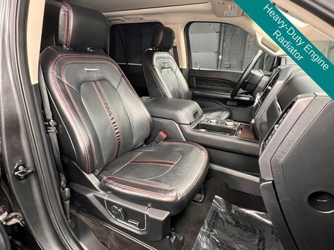 Used 2020 Ford Expedition Platinum image 4