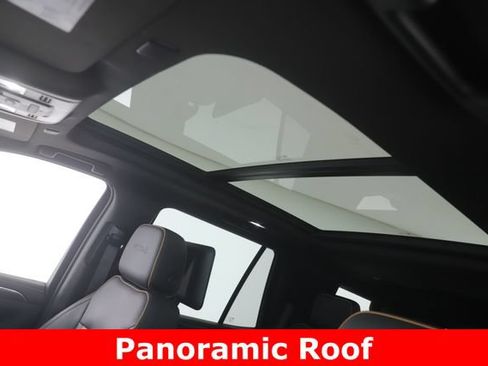 Used 2021 GMC Yukon AT4 w/ AT4 Premium Plus Package AWD/4WD image 19