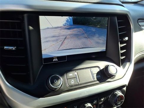 Used 2023 GMC Acadia SLT image 20